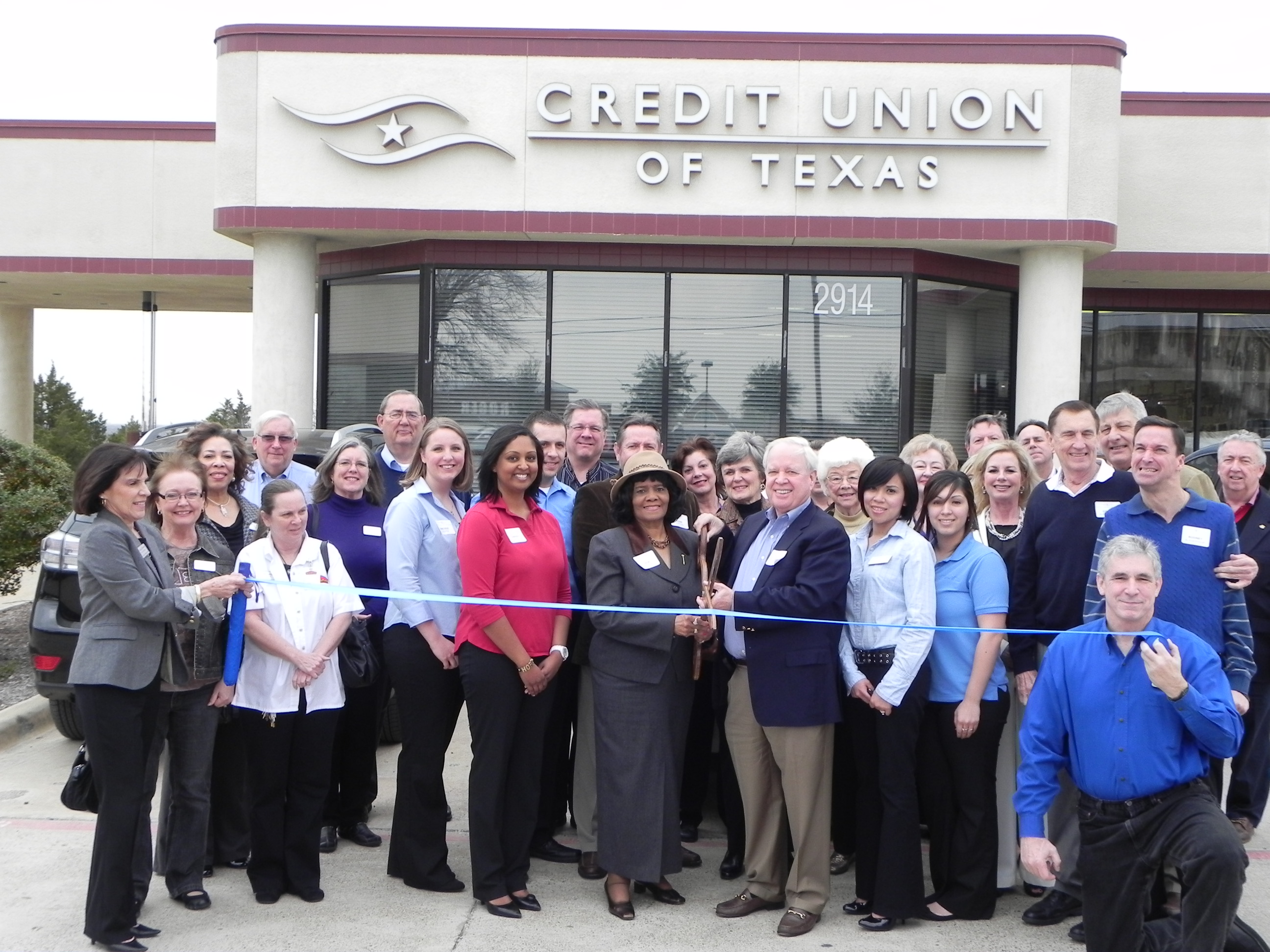 credit-union-of-texas-opens-new-branch-office-in-rockwall-blue-ribbon