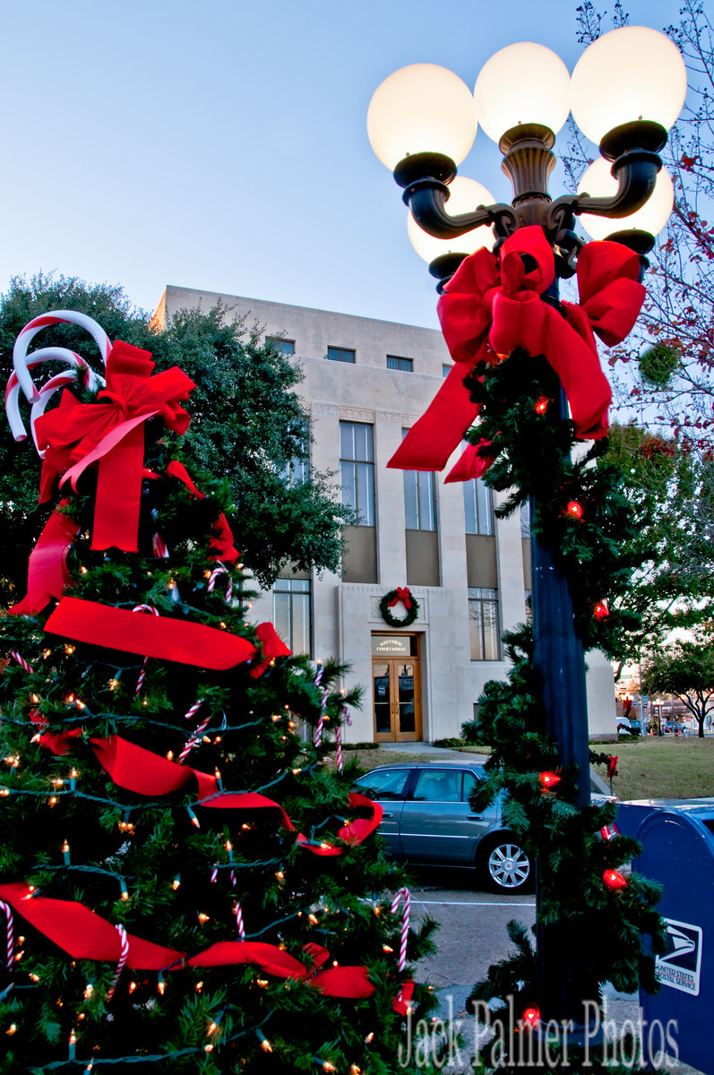 Rockwall's Hometown Christmas Celebration includes parade, tree