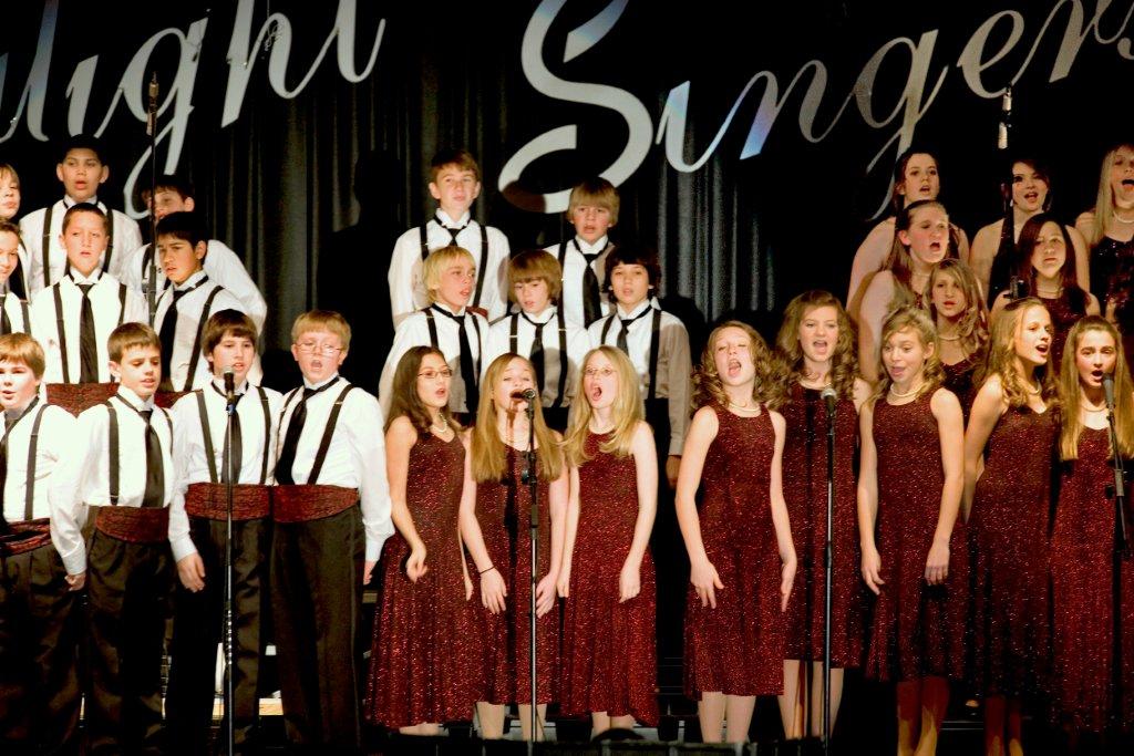 Amy Parks Starlight Singers to present USO show