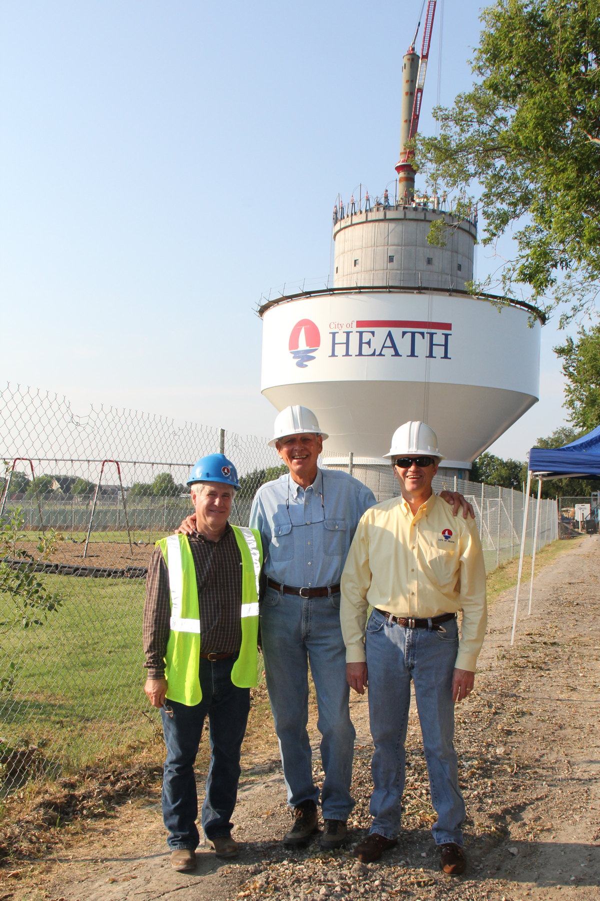 Bowl of Heath’s new water tower goes up