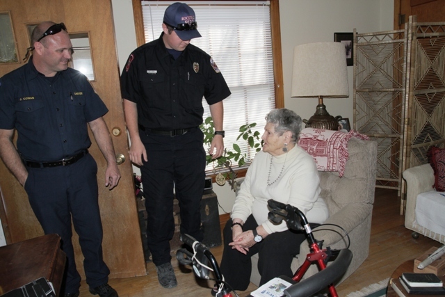 Rockwall firefighters deliver Meals on Wheels to homebound seniors