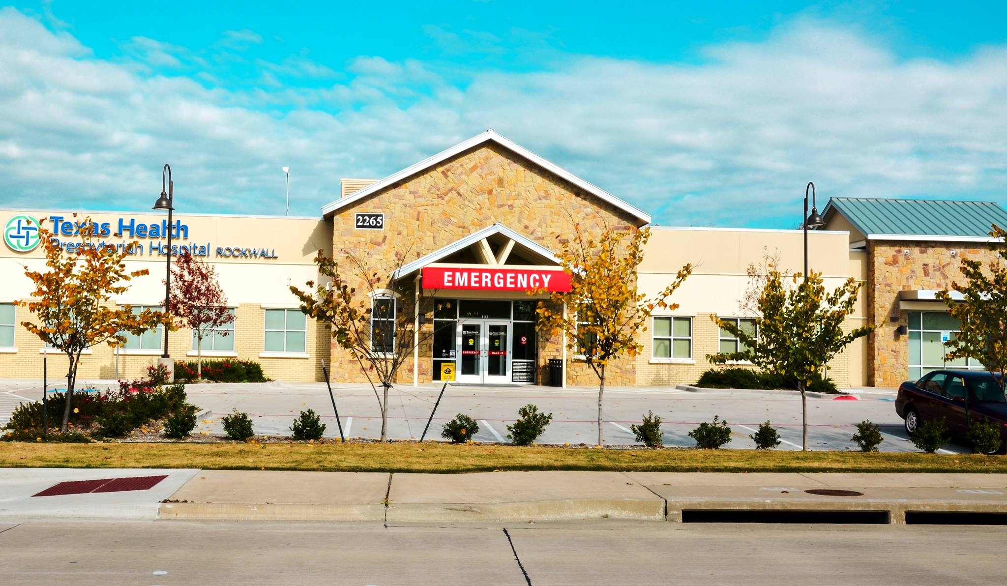 In addition to the emergency room at Texas Health Presbyterian Hospital Rockwall's main campus on Horizon Road, there is this emergency room in North Rockwall at 2265 North Lakeshore Drive off SH 205. Both provide a full range of services and treat the same conditions.