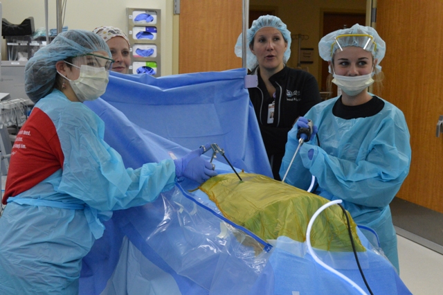‘Little Hands in the OR’ offers students inside look at career in healthcare