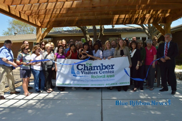 Women In Need welcomes My Sister’s Closet-Rockwall with ribbon cutting