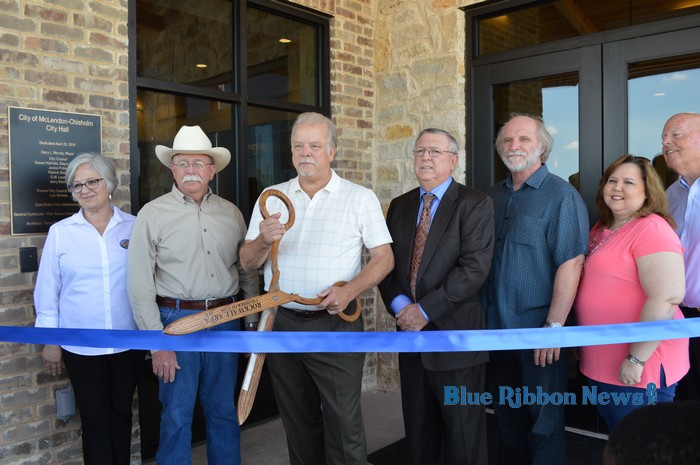 McLendon-Chisholm celebrates grand opening of new city hall