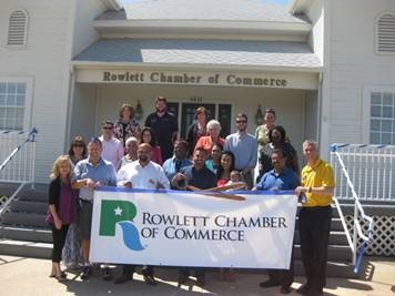 Rowlett Chamber welcomes Innovate Fast with ribbon cutting