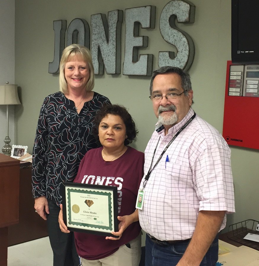 Jones Elementary custodian named Employee of the Year