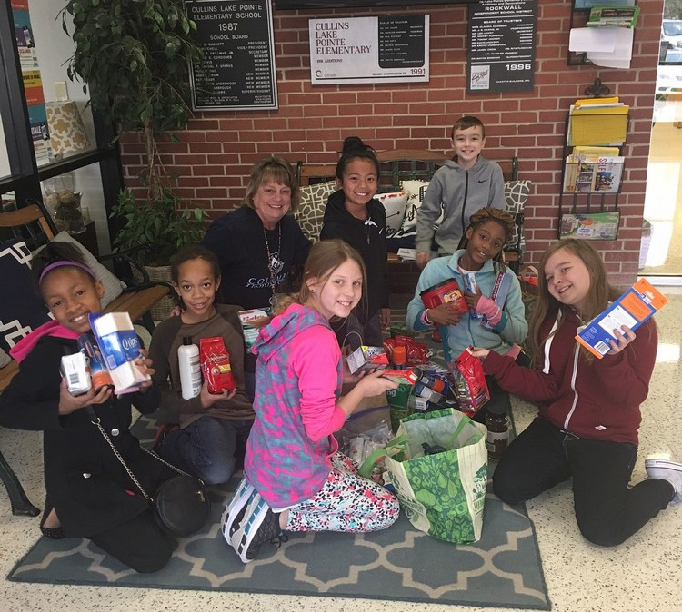 Cullins-Lake Pointe 5th graders collect items for veterans