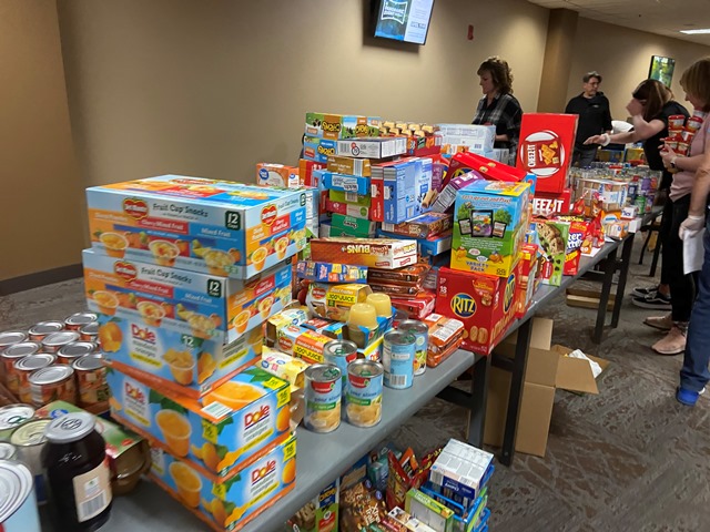 Lake Pointe Church seeks donations to help feed local school kids, elderly