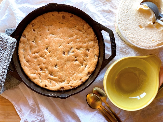 choc chip skillet with ice cream photo