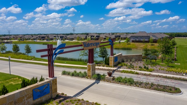 Huffines Communities announces Phase 4 of Waterscape master-planned development in Royse City, buys additional 120 acres