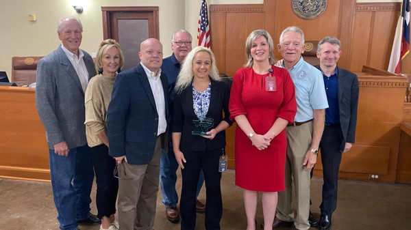 Rockwall County Commissioners Court recognizes Employees of the Quarter, honors Detention Officer with life saving award