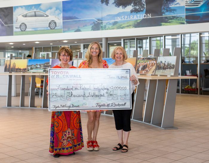 Friends of Rockwall County Library receive $2000 grant from Toyota