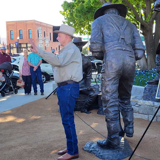 City of Rockwall Dedicates Discovery Statue in Downtown Rockwall Square ...