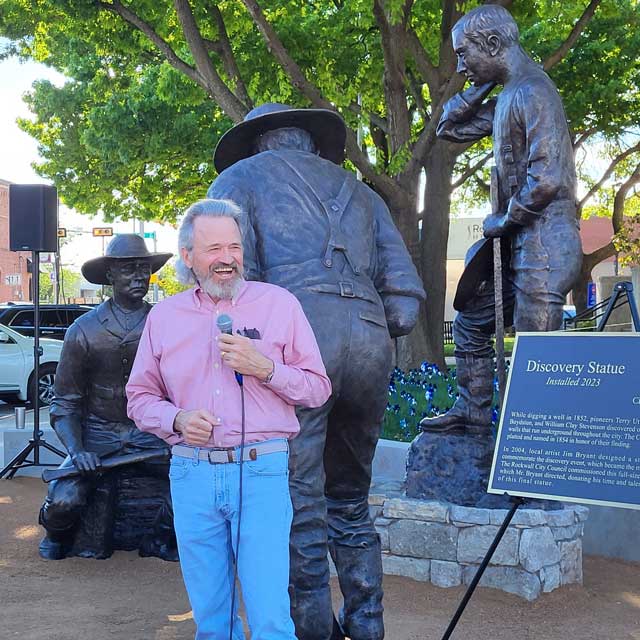 City of Rockwall Dedicates Discovery Statue in Downtown Rockwall Square ...