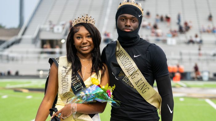 Royse City High School crowns 2025 Homecoming King and Queen