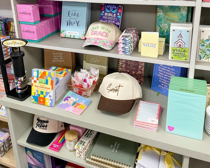 Lyla’s Clothing & Gifts Thriving in New Downtown Rockwall Location